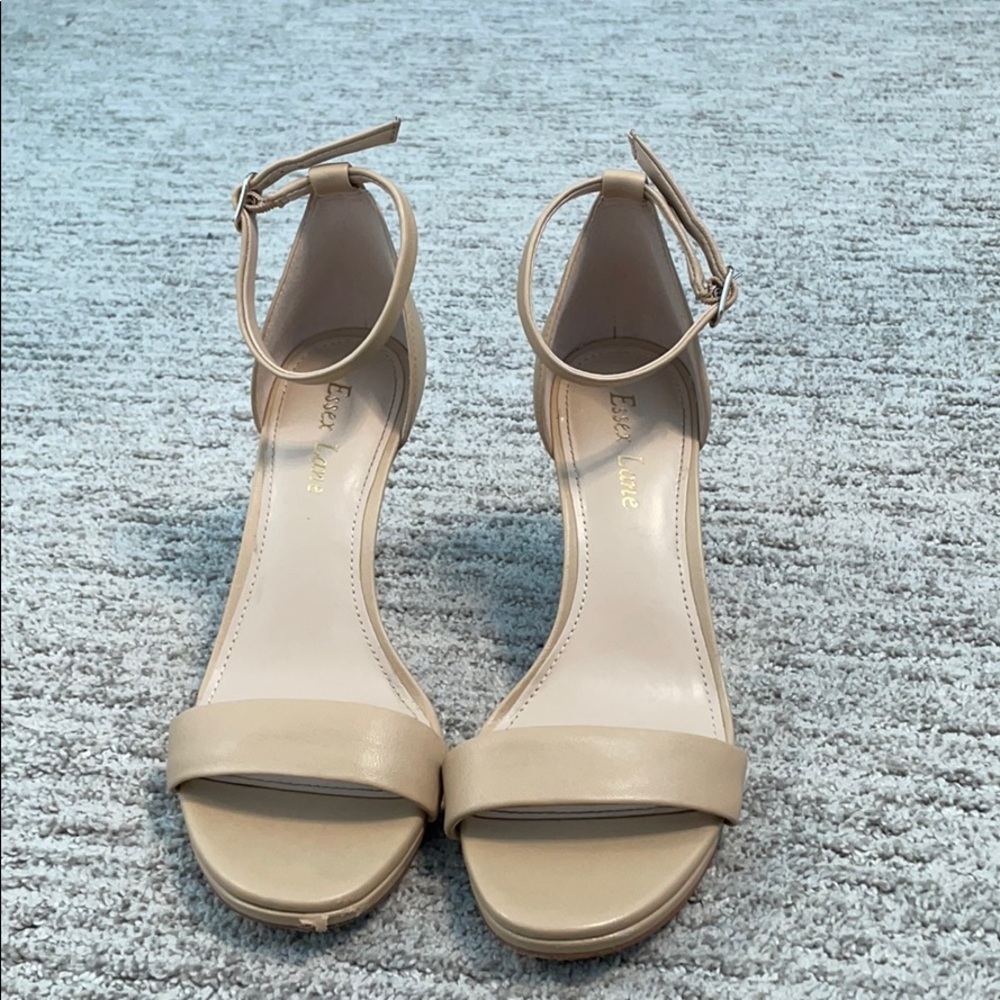Tan Sandel heels